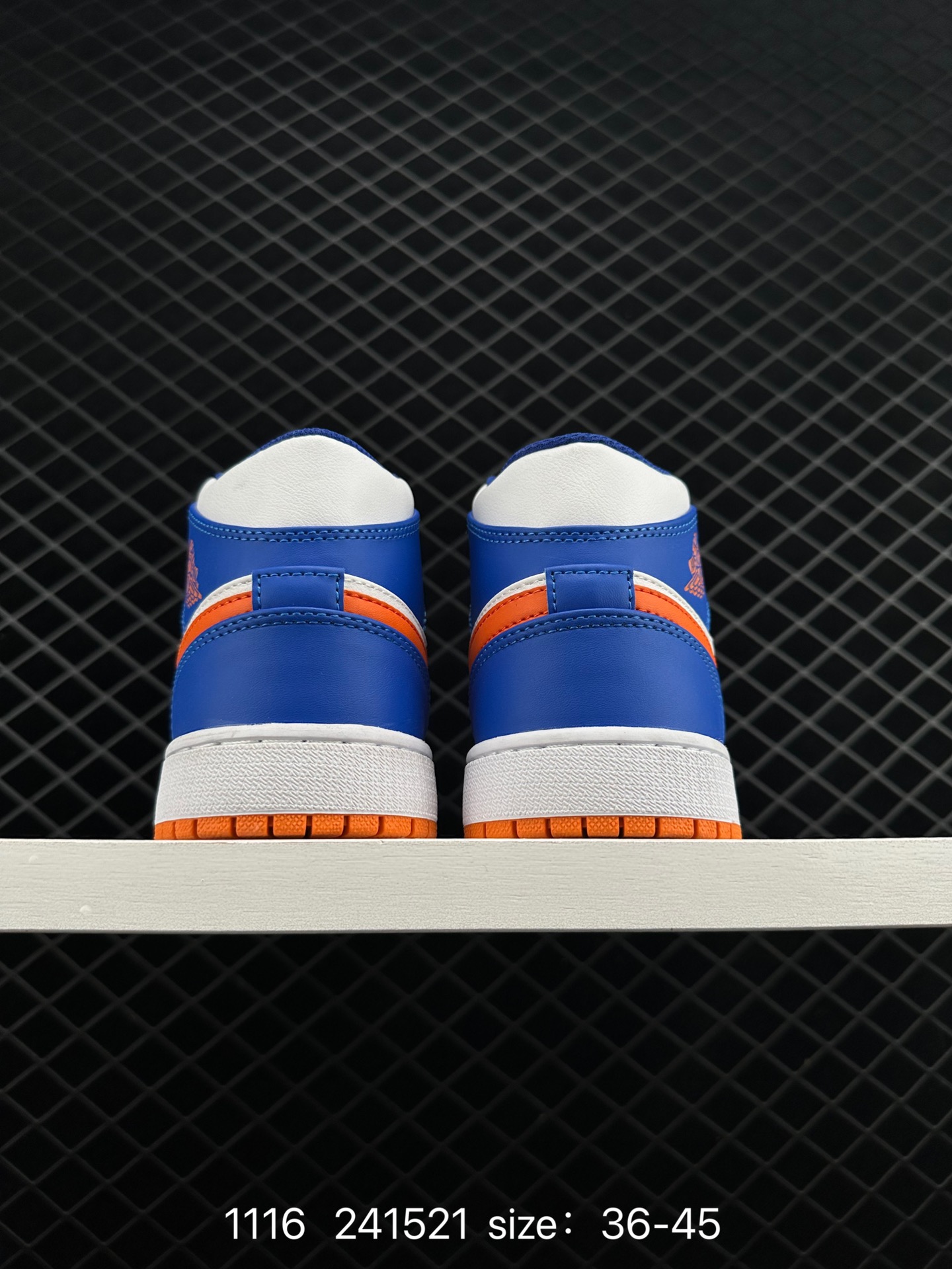 （NIKE）AIR JORDAN 1 MID